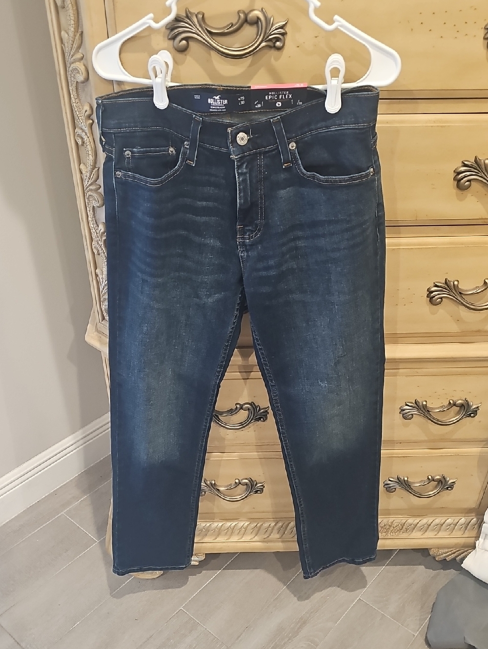 NWT Hollister Men's Indigo Slim Straight Jeans